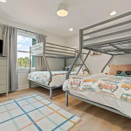 The Sunny Side-Pensacola Beach, 600 Feet To Gulf, Private/Heated Pool, Games, Gear